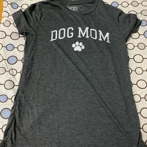Dog Mom Tee 💚